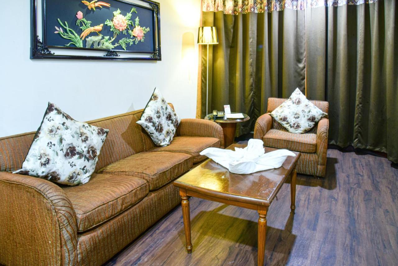 Quality Inn Residency Haidarábád Kültér fotó